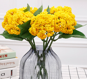 สีเหลือง