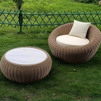 Ensemble de canapés de jardin en rotin tressé rond de style minimaliste moderne et luxueux pour balcon extérieur