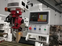 FineTech X6325 Vertikale Fräsmaschine mit Gehärteten Geführten Schienen, ISO40 Spindel, Mittelschwere Ausführung, 220V/380V, Fräsen und Bohren