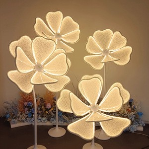 Décoration d'événements intérieure et extérieure : Grande fleur LED géante alimentée par courant alternatif pour allée de mariage et éclairage de chemin - Product Image 3