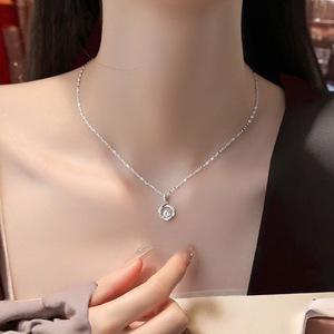 Dernière boucle de mobius éternelle à la mode revêtement résistant à la décoloration délicat collier en acier au titane or clair pour les femmes en gros Fit - Product Image 4