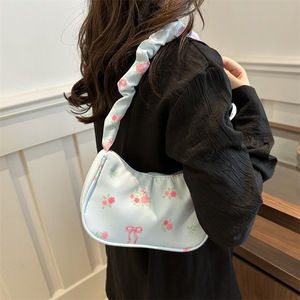 Bolso de mano de fábrica con estampado de flores para mujer, bolso plisado bonito y a la moda, mini bolso de mano para mujer - Product Image 3