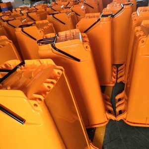 Le fabricant du Fujian produit des poubelles de 120 L pour remorques d'assainissement avec pédale centrale, conformes aux normes de Xiamen. - Product Image 2