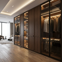 Armoire moderne en placage de noyer foncé MDF style Shaker, sur mesure, pour chambre principale d'appartement de luxe