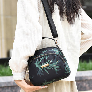 Fashion Shoulder Bag Shell Shaped Black Waterproof Zipper Closure Everyday Use Women's Crossbody Bag - Product Image 3