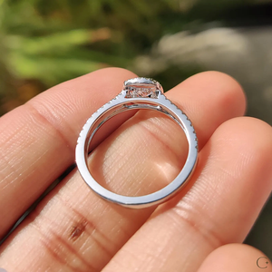 Bague moderne en diamant de laboratoire avec pierre de coupe ronde radiante dans un bandeau élégant pour une élégance intemporelle en provenance d'Inde - Product Image 5