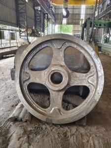 Volante de fundición de hierro SG para motores industriales pesados Volante mecanizado personalizado OEM - Product Image 3