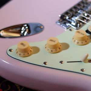 Guitarra Eléctrica Profesional Intermedia <span class=keywords><strong>ST</strong></span> al por Mayor, 22 Trastes Redondeados, Pastilla SSH Alnico, Acabado Brillante, Tamaño Completo, B2B - Product Image 3