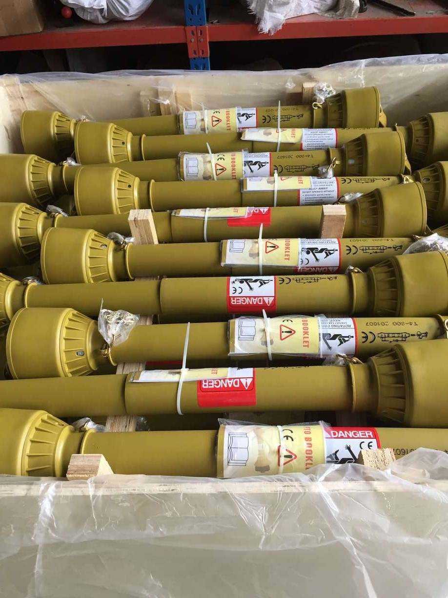 Peças Agrícolas: Tubo Cardan Kubota para Trator e Caminhão, Adaptador de Eixo  Cardan 540 PTO com Garfo de Embreagem e Limitador de Torque| Alibaba.com