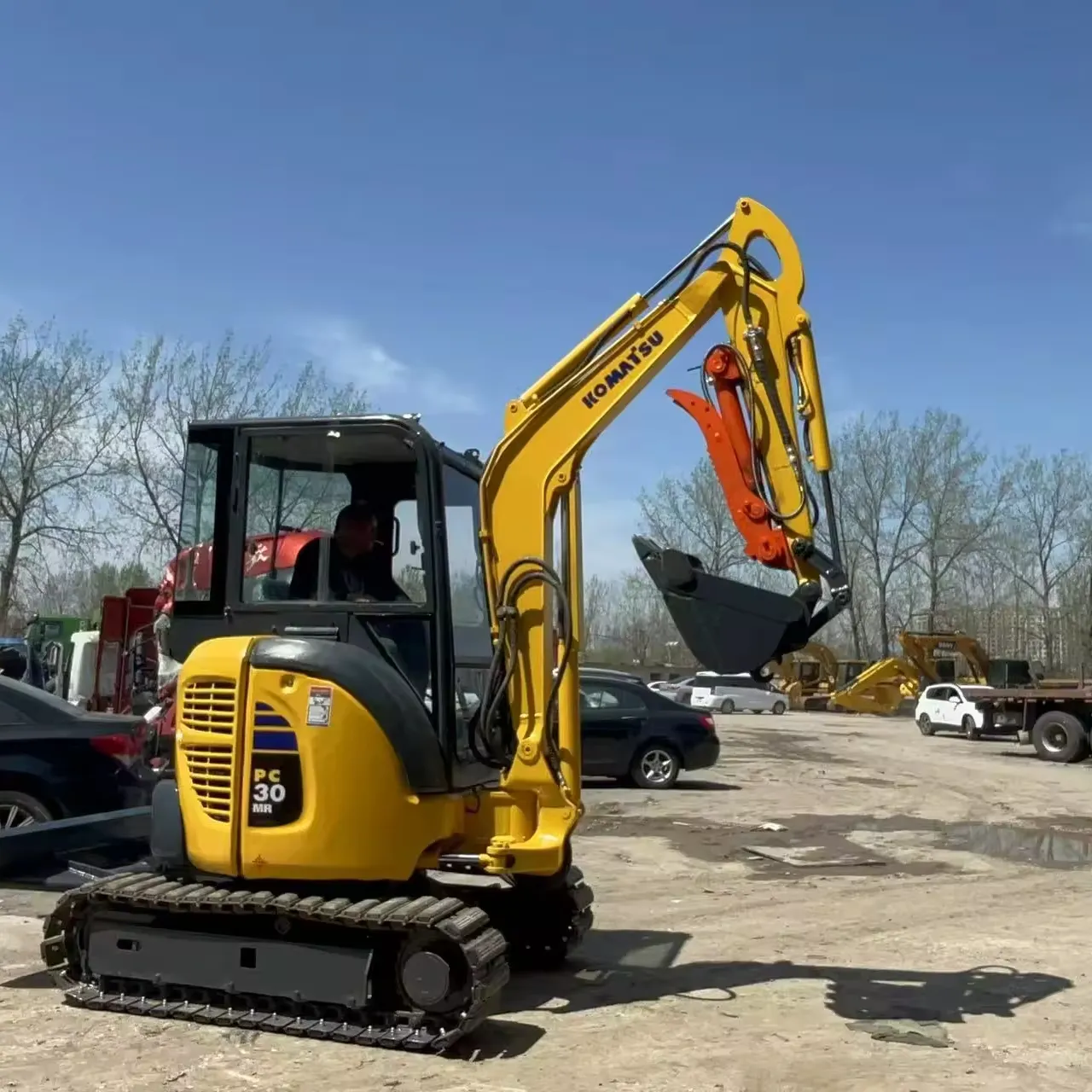 Cheap price used Komatsu pc30 small excavator in good condition on hot sale