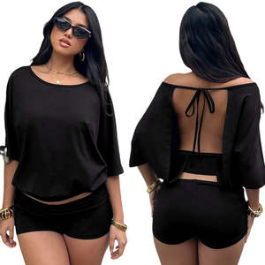 Ensemble deux pièces décontracté noir pour femme : T-shirt ample à manches courtes dos nu à nouer + Short taille basse patchwork avec ceinture - Product Image 1