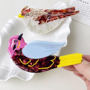 Nouvelles pinces à cheveux en acétate motif oiseau mignon, style européen et américain, pinces à cheveux en acétate motif animal de dessin animé, pinces à cheveux personnalisées pour femmes - Product Image 4