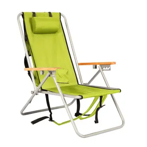 钢制便携式折叠高背沙滩椅，带木制扶手、储物袋和钥匙扣
