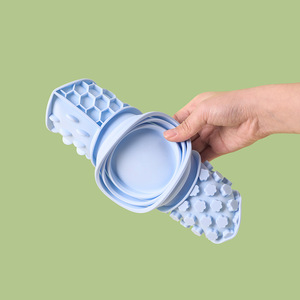 Tazón de silicona plegable para alimentación lenta 2 en 1, tapete para lamer con ventosa antideslizante, utensilios para alimentar gatos y perros - Product Image 3