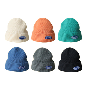 Gorros de punto enrollados térmicos 100% acrílicos, de alta elasticidad, con etiqueta bordada personalizada, de lujo, para invierno - Product Image 2