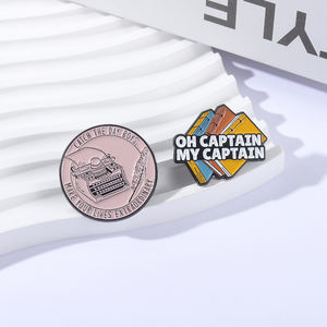 Pin <span class=keywords><strong>de</strong></span> Esmalte con la Frase 'Oh Captain My Captain', Inspirado en la Película <span class=keywords><strong>de</strong></span> Comedia, Broche 'Catch the Day', Insignia <span class=keywords><strong>de</strong></span> Solapa, Joyería <span class=keywords><strong>de</strong></span> Moda al por Mayor - Product Image 2