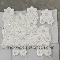 Carrelage mural et de sol en marbre blanc de Carrare italien, motif mosaïque feuille et fleur, design moderne, pour villa, marbre blanc de Thassos grec