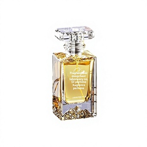 น้ำหอม CDH Eau De Parfum กลิ่นหอมติดทนนาน คลาสสิก กลิ่นดอกไม้ ผลไม้ และไม้หอม  ความเข้มข้น 20% สำหรับผู้ชายและผู้หญิง - Product Image 4