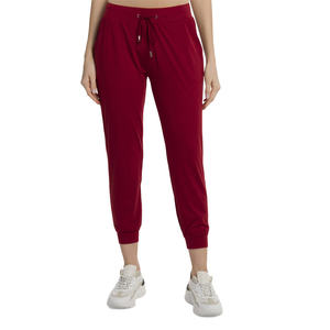 Pantalones casuales alegres para mujer Ajuste relajado Diseño elegante Perfecto para salidas de fin de semana Capas elegantes y cómodas - Product Image 4
