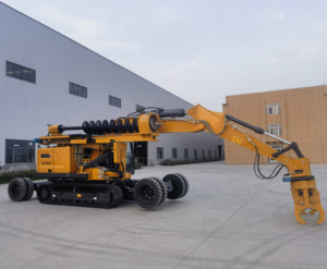Machine de forage et de montage de poteaux à double usage sur roues et chenilles, Fourniture directe d'usine. - Product Image 4