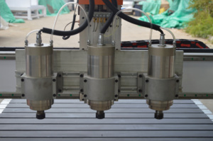 30% indirim paneli mobilya/ses kutusu/ahşap kapı çok fonksiyonlu ahşap <span class=keywords><strong>Cnc</strong></span> <span class=keywords><strong>Router</strong></span> makine ile yükleme/boşaltma kaldırma - Product Image 4