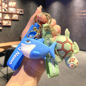 Llaveros de animales de dibujos animados subacuáticos al por mayor, hechos de PVC, con accesorios para bolsos o regalos para Navidad - Product Image 1