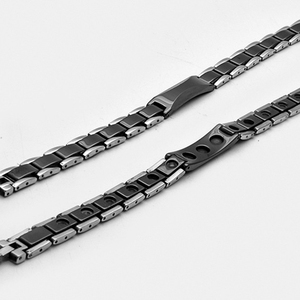 Bracelet Énergétique CAMAZ : Bracelet Quantique de Santé en Céramique et Minéraux, Personnalisable, Fabricant OEM - Product Image 1
