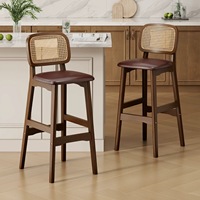 Tabouret de bar moderne en bois avec dossier haut et assise confortable pour îlot de cuisine ou bar à domicile