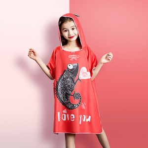 Maillot <span class=keywords><strong>de</strong></span> <span class=keywords><strong>bain</strong></span> à capuche en microfibre à séchage rapide imprimé par sublimation <span class=keywords><strong>de</strong></span> dessin animé personnalisé pour enfants <span class=keywords><strong>poncho</strong></span> <span class=keywords><strong>de</strong></span> surf à langer - Product Image 3