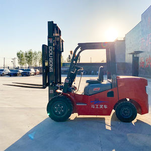 GOGON Envío Gratis Montacargas Diésel de 3 y 2 Toneladas con Certificación CE y EPA, con Posicionador de Horquillas y Desplazador Lateral, para Almacén y Granja - Product Image 4