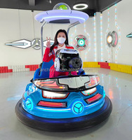 Voiture tamponneuse électrique à piles pour enfants, utilisation intérieure et extérieure - Matériau en fibre de verre pour centre commercial et parc d'aventure