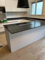 Dalles de granit noir africain super brillantes, modernes et écologiques, pierre polie pour comptoirs de cuisine et carrelages