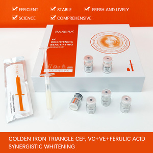 Set Blanqueador de Piel de Marca Privada a <span class=keywords><strong>Precio</strong></span> de Fábrica, Vitamina <span class=keywords><strong>C</strong></span> Antienvejecimiento, Cuidado de la Piel con Hamamelis, Ácido Hialurónico e Ingredientes Herbales - Product Image 2