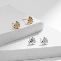 Romantische bruiloftsoorbellen voor vrouwen Fijne sieraden Valentijnsdagcadeau 925 sterling zilver glanzende harten oorknopjes