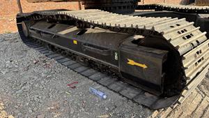 Excavadora de cadenas Caterpillar 320D original de Japón, usada, modelo 2024, 20 toneladas, motor, caja de cambios, PLC, bomba - Product Image 6