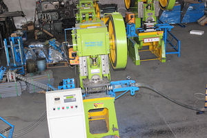 Machine de fabrication de lames de rasoir galvanisées machines de fabrication de treillis métallique - Product Image 6