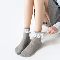 Chaussettes de Pilates personnalisées à volants en maille, antidérapantes, pour femmes, en tricot côtelé, pour le yoga, la barre, la danse, OEM ODM