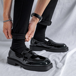 Mocassins en cuir véritable pour homme, tendance, légers, confortables, respirants, pour un usage quotidien, design moderne et élégant - Product Image 3