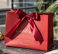 Sacs fourre-tout personnalisés de luxe écologiques et durables avec fermeture à ruban pour les magasins de vêtements, sacs cadeaux en carton blanc pour la promotion