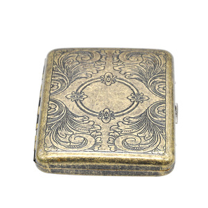 KY Vintage tasarım 20 Sticks kabartmalı bronz kazınmış açık taşınabilir tütün lüks sigara durumda - Product Image 5