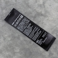 Usine Personnalisée Vêtement Collier Textile Soin Tissu Satin Soie Impression Logos Cou Ruban Nylon Laver Étiquettes Tissées