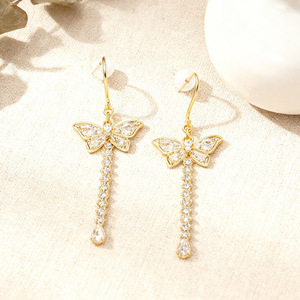 Pendientes de tuerca de moissanita VVS GRA de corte redondo con diseño de cola de pez de líneas simples, rellenos de oro de 14K, joyería de uso diario para mujer - Product Image 3