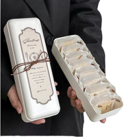 Boîte alimentaire en papier gaufré jetable avec ficelle, emballage écologique pour pâtisseries et desserts, conteneur cadeau pour boulangerie, étiquette personnalisée