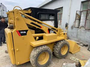 Chargeuse compacte d'occasion de 3,6 tonnes, Caterpillar, Caractéristiques uniques, Expédition rapide, Conforme EPA, Haute qualité - Product Image 5