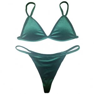 Bikini de dos piezas con logo personalizado, tanga, traje de baño sexy de un solo hombro, tela texturizada, halter, secado rápido, sujetador push-up, tanga en V. - Product Image 6