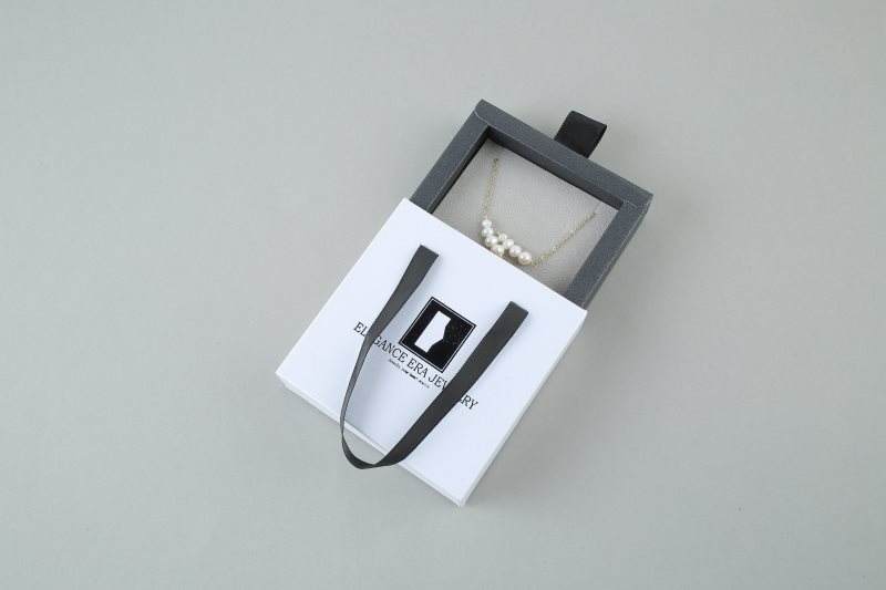 ขาวดำด้วยฟองน้ำ