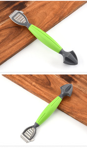 Wholesale Two-in-one Lemon Juicer Grater Cheese Orange and Tangerine Multi-functional Kitchen <b>Tool</b> - Product Image 3