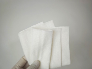 Material de Absorción Avanzado para Exudatos Abundantes, con Sistema de Bloqueo Seguro y Anti-Fugas, Almohadilla de Tela Super Absorbente SAF para Aplicaciones Médicas - Product Image 1
