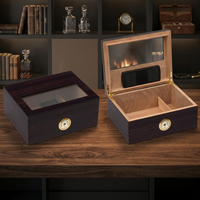 Humidor en bois 1329 avec fenêtre en verre 50ct, design européen, stockage écologique pour cigares et accessoires (30x23x12cm)