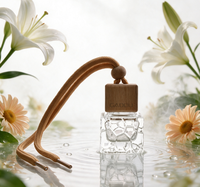 Bouteille de parfum en verre vide colorée avec logo personnalisé, diffuseur d'air pour voiture, bouteille suspendue avec couvercle en bois